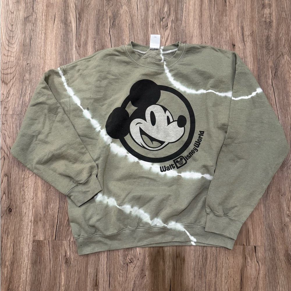 Disney Women’s Tie Dye Green Crewneck